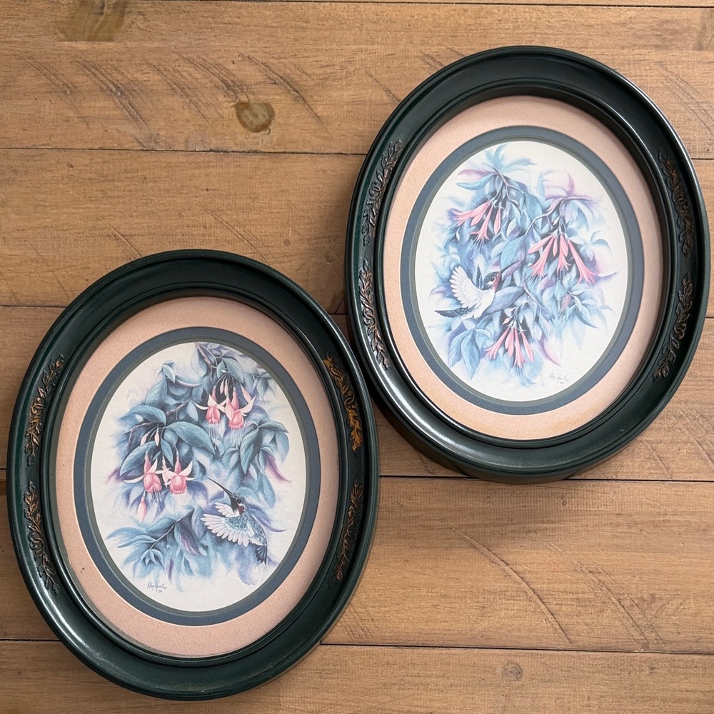Floral Oval Frame Hummingbird set of two